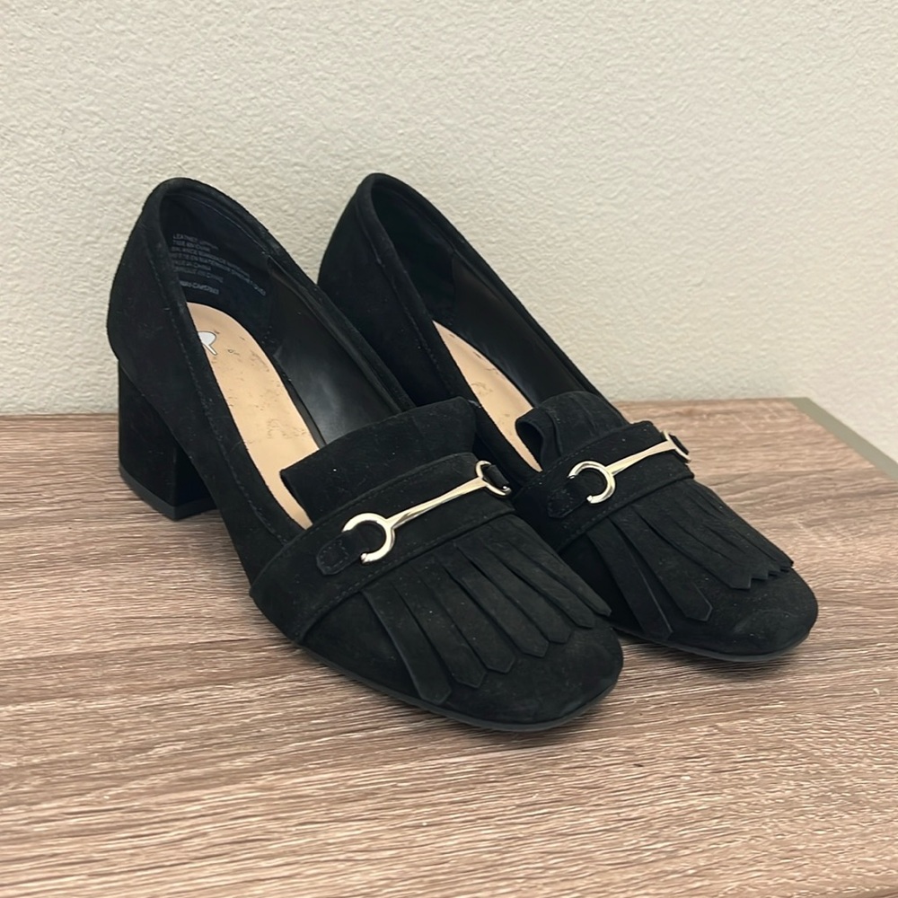 Oxford style low heel